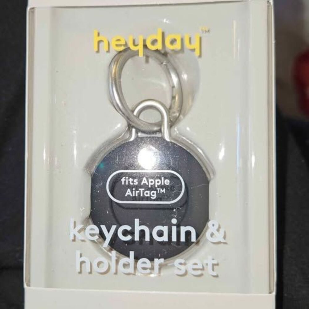 Apple Airtag Keychain and Holder 2 keychains